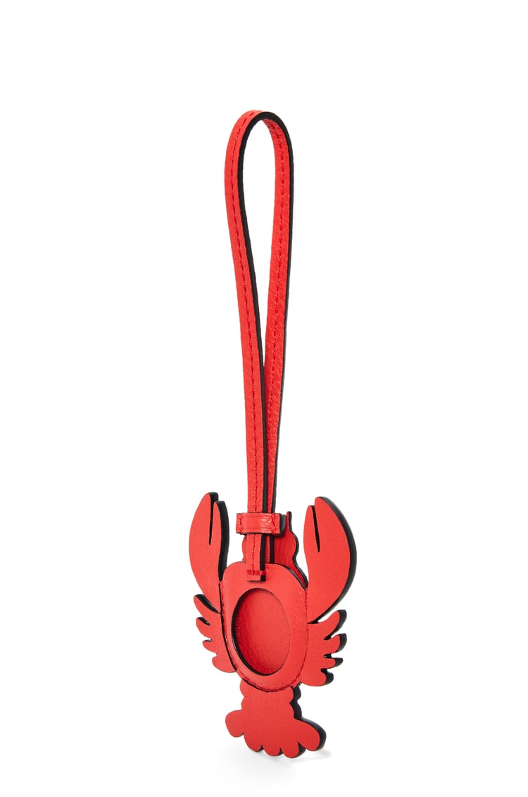LOEWE Funda Airtag Lobster  en piel de ternera Rojo