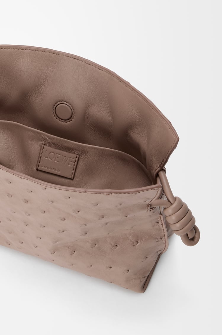 LOEWE Borsa Flamenco Clutch mini in pelle di struzzo Grigio Talpa