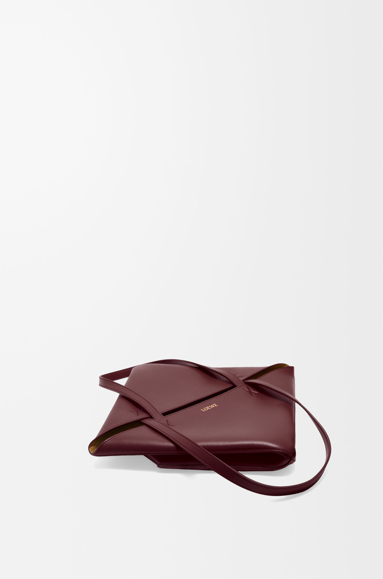 LOEWE Bolso Puzzle Fold tote mediano en piel de ternera Burdeos Oscuro