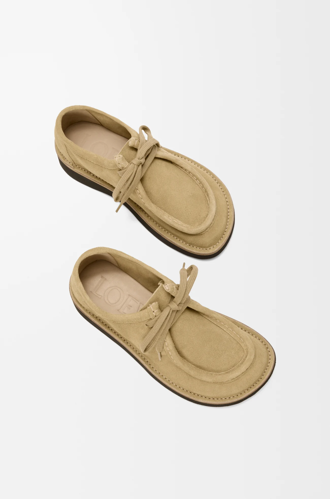 LOEWE Souliers à lacets Faro en veau velours Sahara