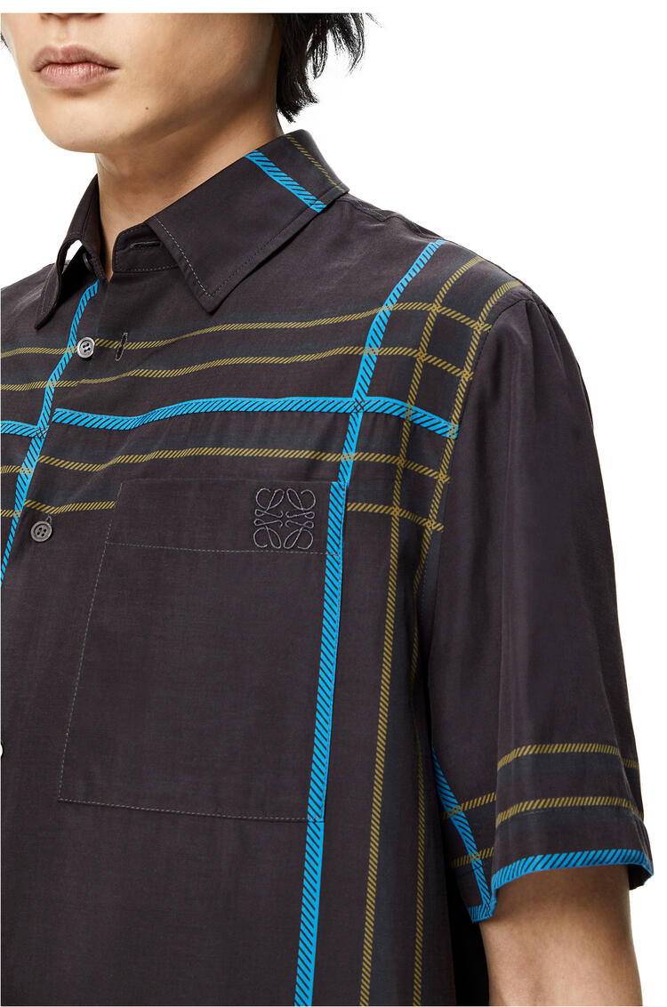 LOEWE 絲棉短袖格紋襯衫 深灰色/藍色