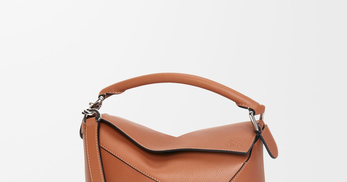 パズルバッグ スモール（クラシックカーフ） ブラウン - LOEWE