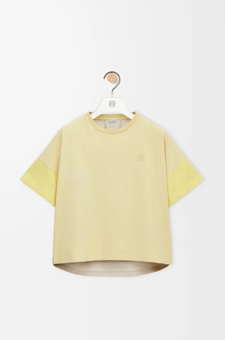 LOEWE ボクシーフィット Tシャツ（コットン&シルク） ペールグレー/ライトシトリン