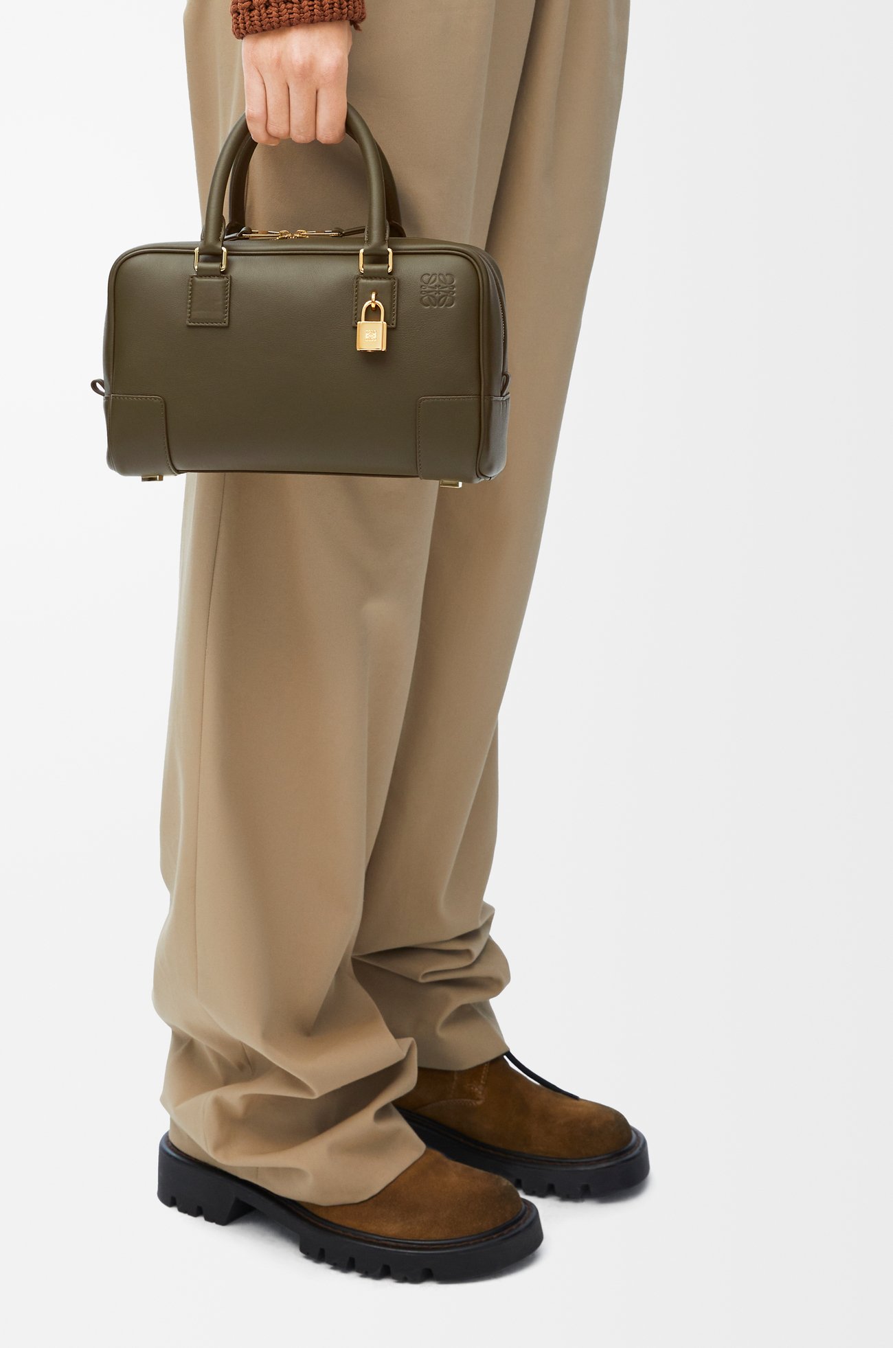 LOEWE 納帕小牛皮 Amazona 23 包款 深卡其色