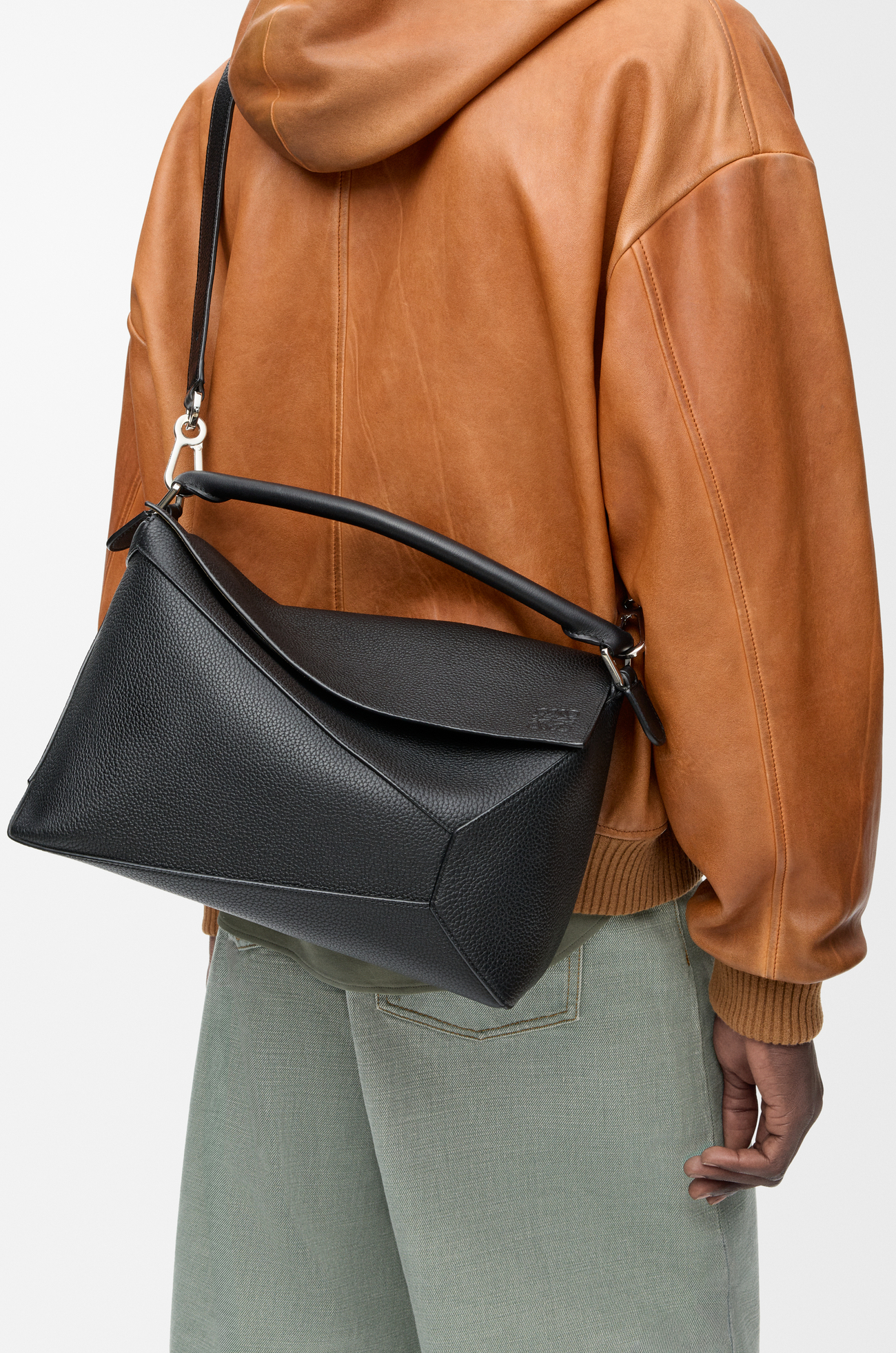 LOEWE Large Puzzle Edge bag in grained calfskin Black