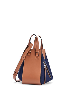 人気ブランドのおすすめのハンドバッグはLOEWEの新作  ハンモックバッグ スモール (キャンバス&カーフ)