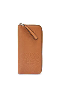 LOEWE Brand open wallet in grained calfskin Tan pdp_rd