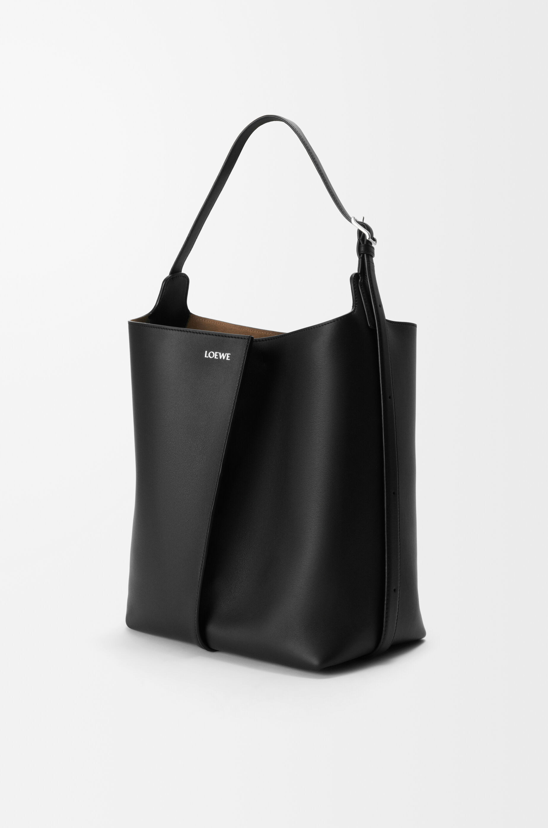 Large Bilbao bucket in smooth calfskin Black - LOEWE USA Official