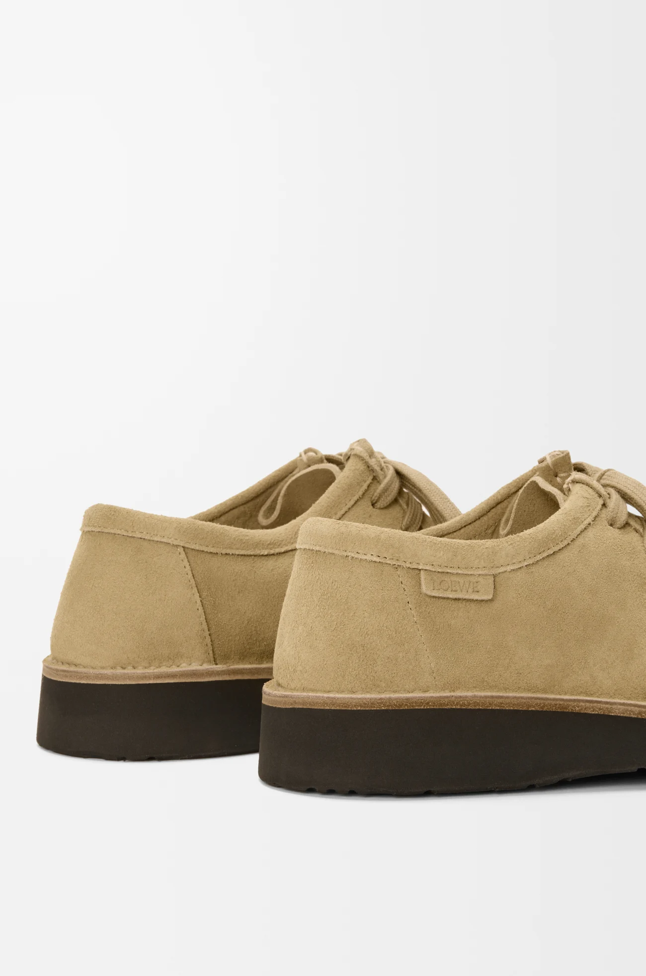 LOEWE Souliers à lacets Faro en veau velours Sahara