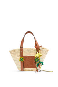LOEWE Basket bag in palm leaf and calfskin Natural/Tan pdp_rd