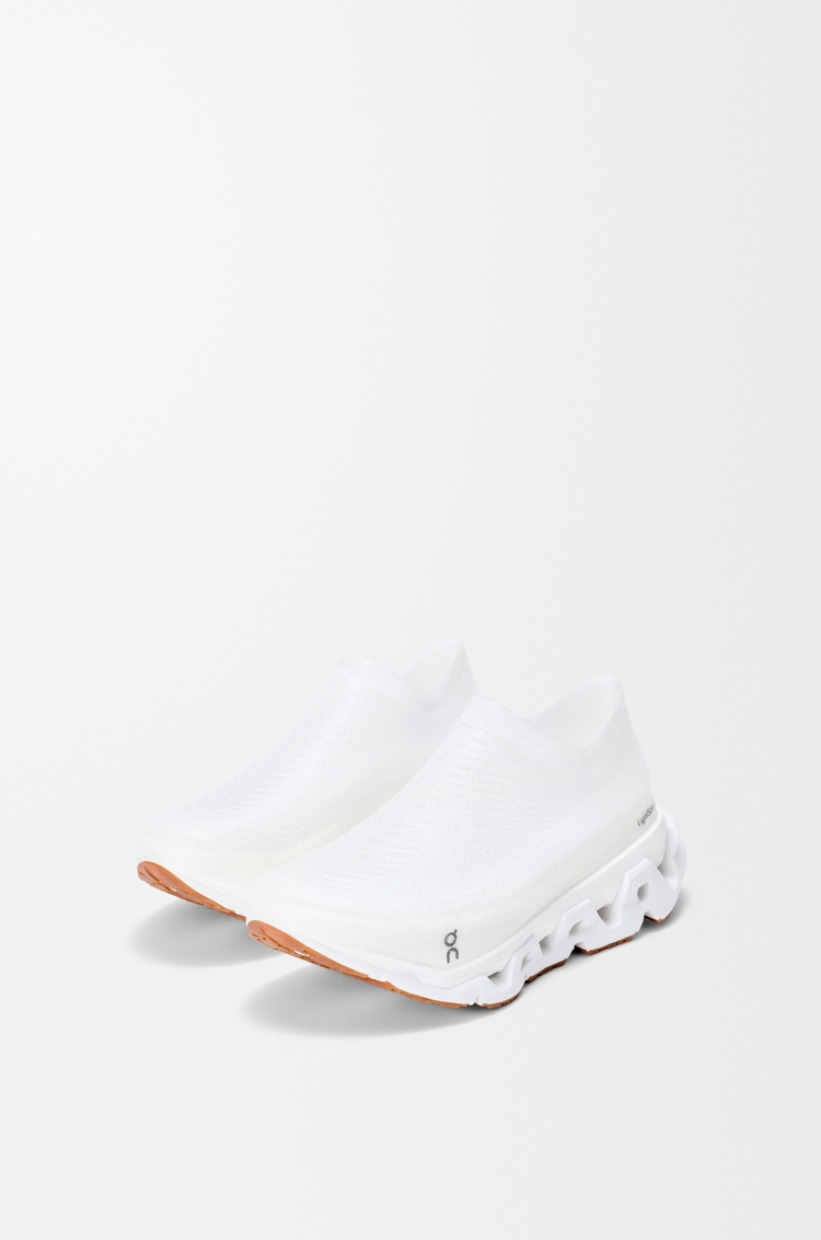LOEWE Zapatilla LightSpray Cloudmonster Blanco/Plata
