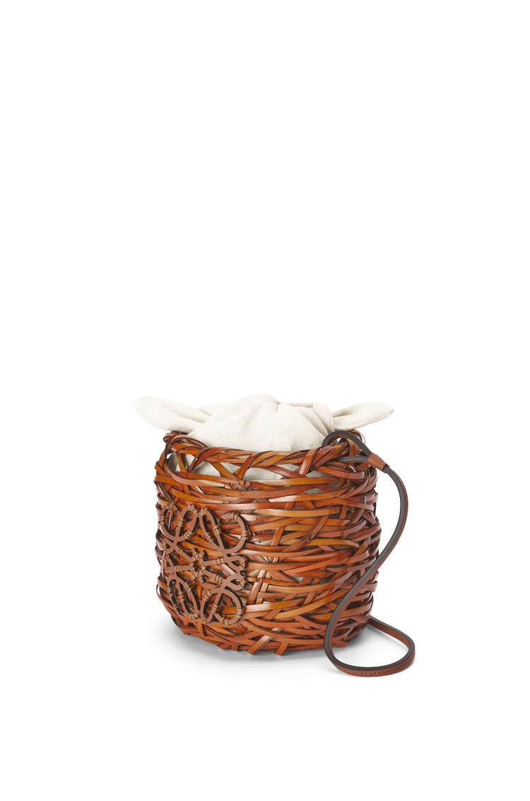 LOEWE Nest bucket bag in calfskin and bamboo Tan