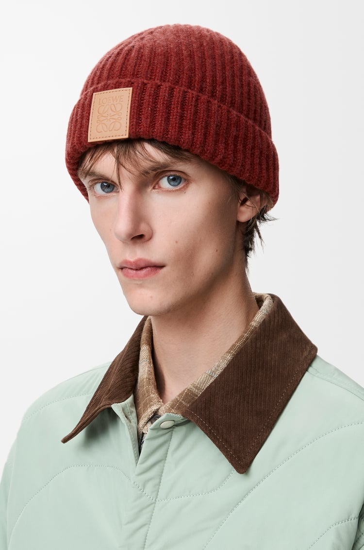LOEWE Beanie in cashmere Mahogany