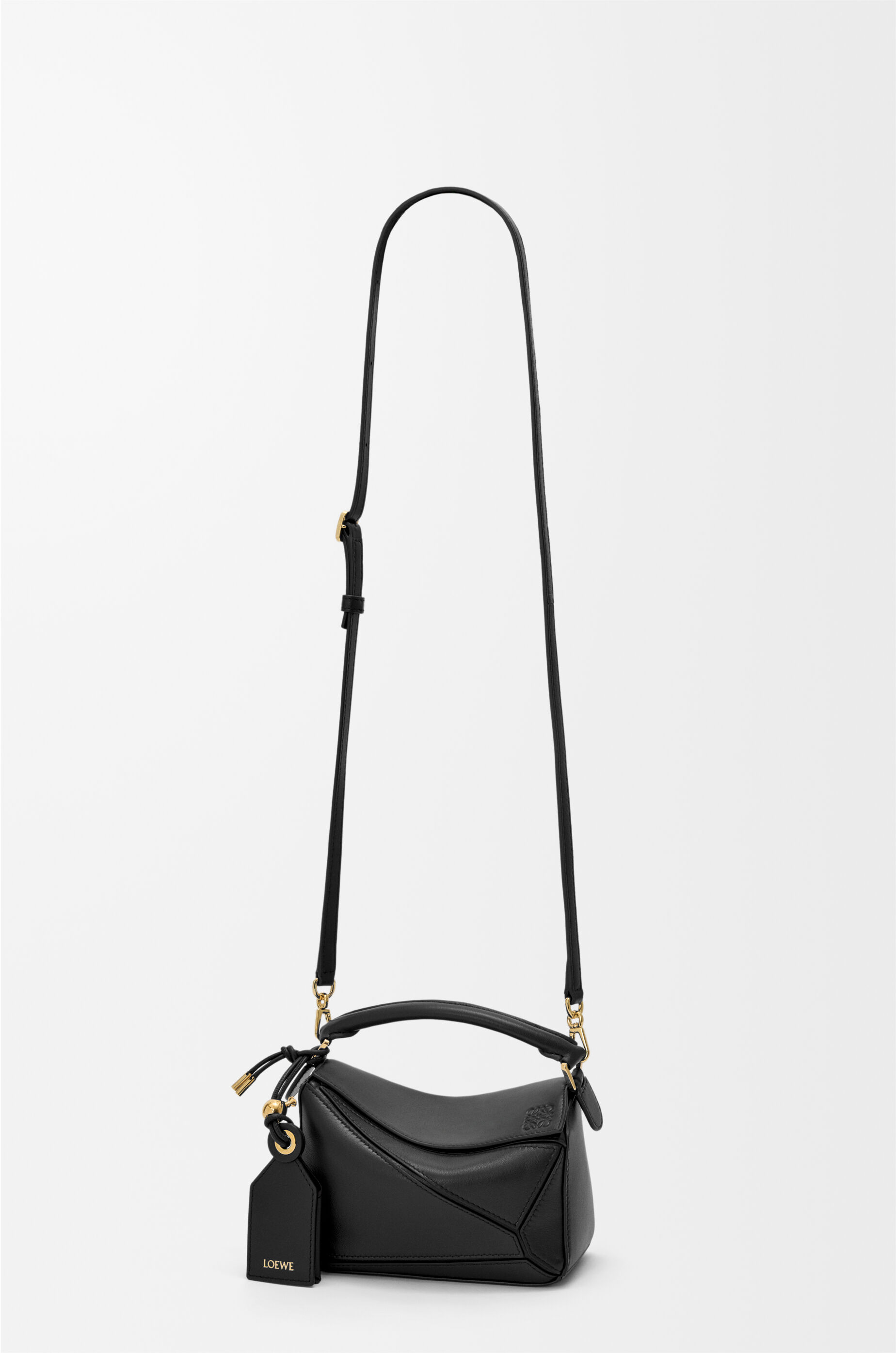 フェザーライト パズルバッグ ミニ（ナパラム） ブラック - LOEWE