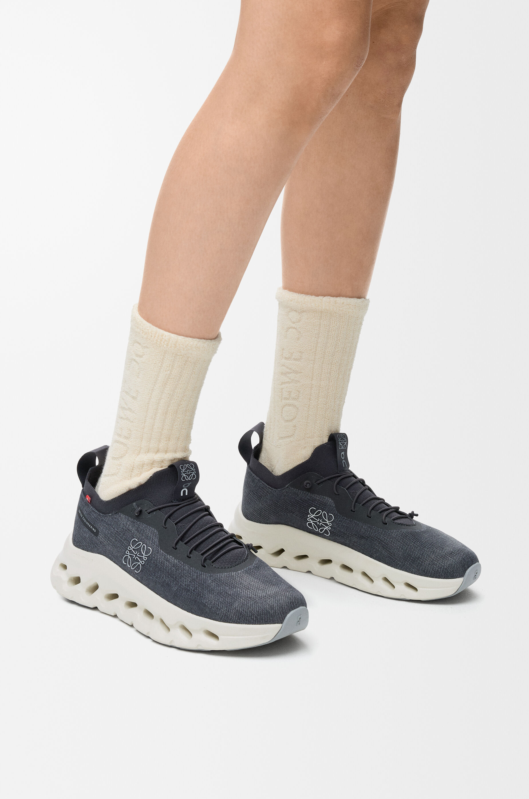 クラウドティルト スニーカー グレー - LOEWE