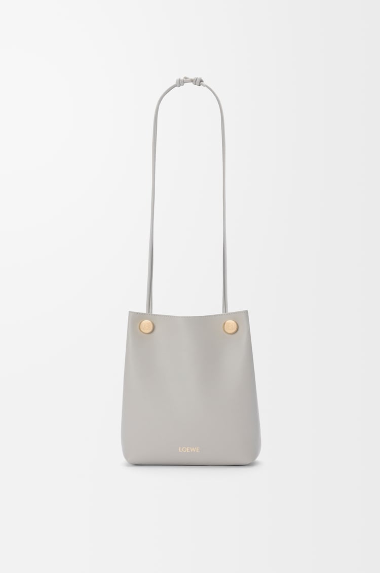 LOEWE 페블 파우치 - 스무스 카프스킨 쉘 그레이