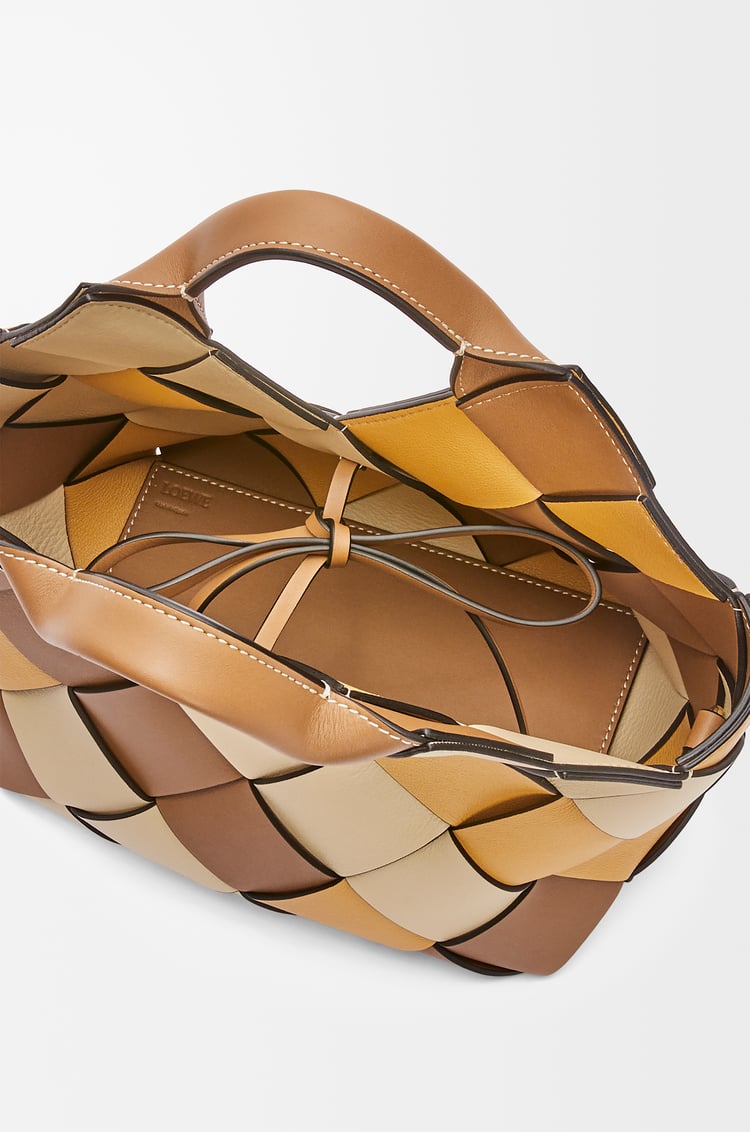 LOEWE WOVEN BASKET SMALL BAG Camel/Oak