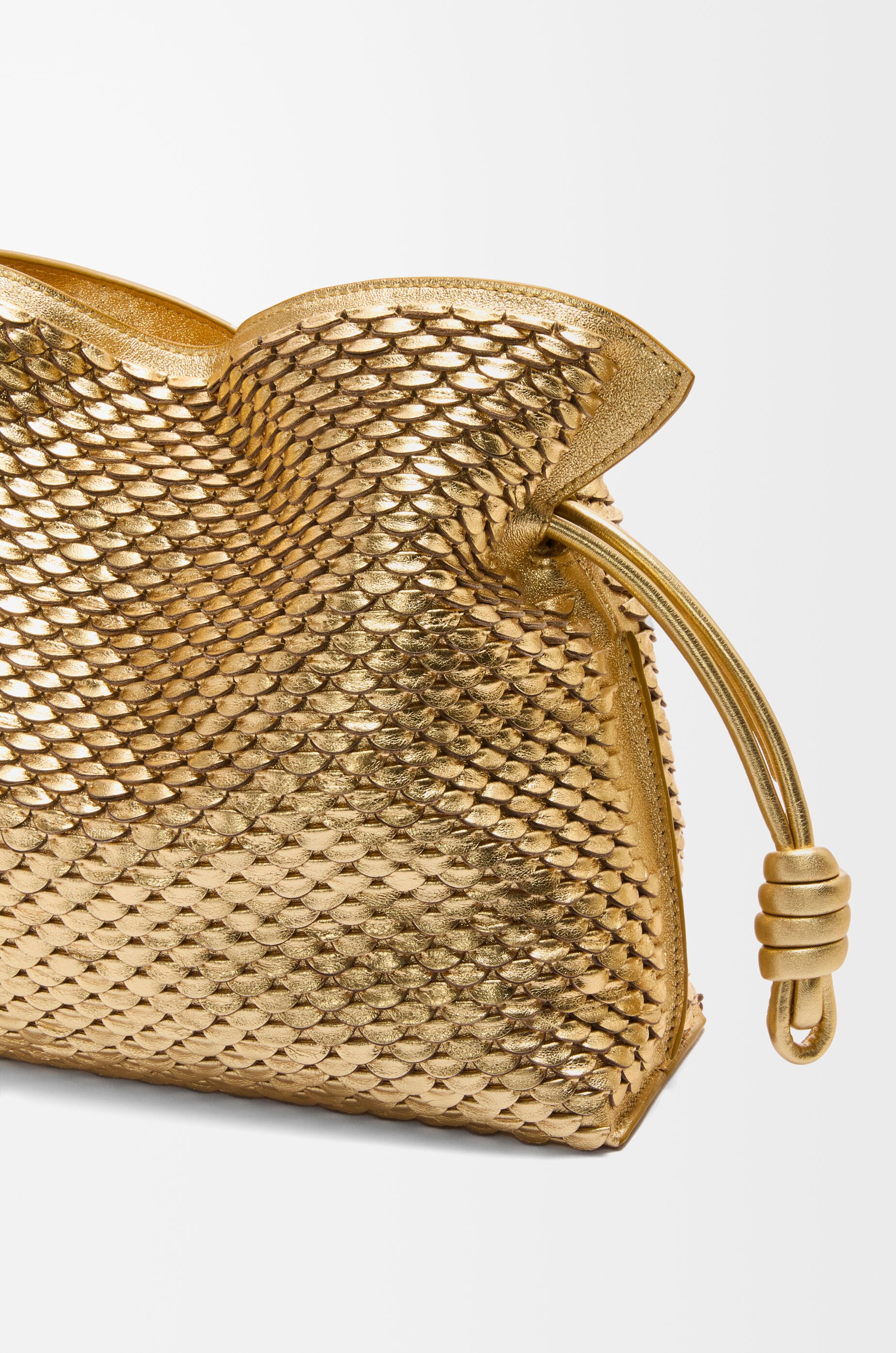 フラメンコ MK フラメンコクラッチ ミディアム（ラミネートラム） ゴールド - LOEWE