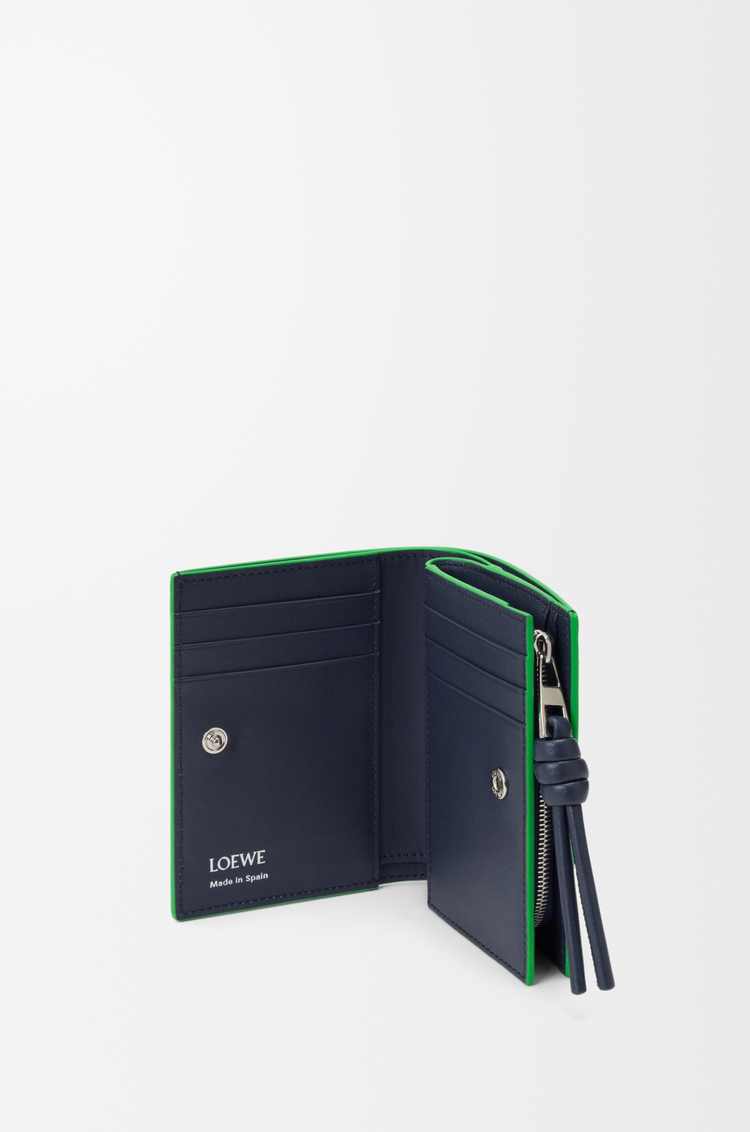 LOEWE Portafoglio compatto Knot in nappa di vitello lucida Verde Trifoglio/Navy Intenso