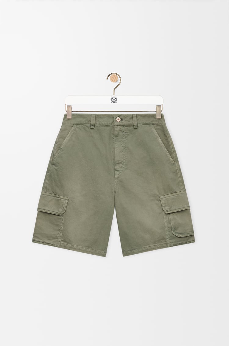 LOEWE Pantalón corto cargo en algodón Salvia
