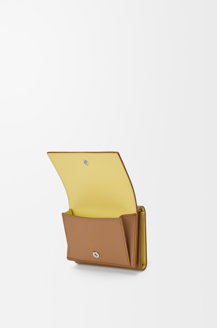 LOEWE アライグマ トライフォールド ウォレット（ナパカーフ） モカ