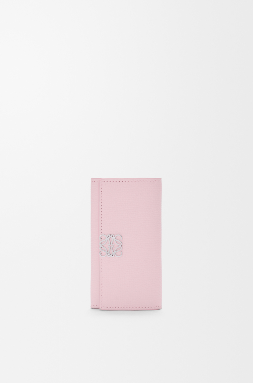 Anagram key case in pebble grained calfskin