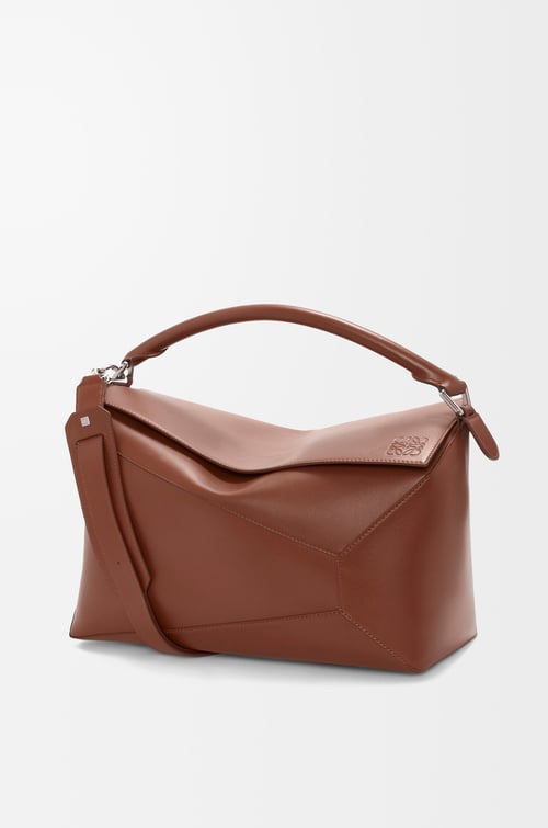 LOEWE Grand sac Puzzle en cuir de veau brillant Brownie