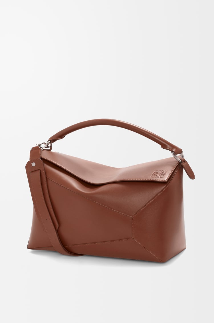 LOEWE Grand sac Puzzle en cuir de veau brillant Brownie