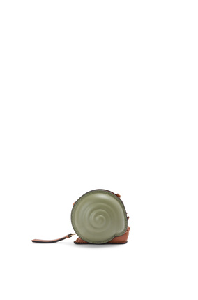 LOEWE Snail Pouch in classic calfskin Avocado Green/Tan plp_rd
