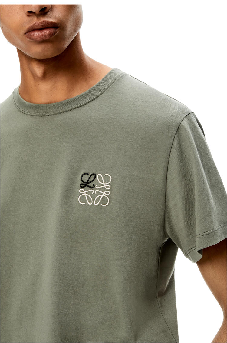 LOEWE Camiseta en algodón con anagrama Verde Militar Viejo pdp_rd