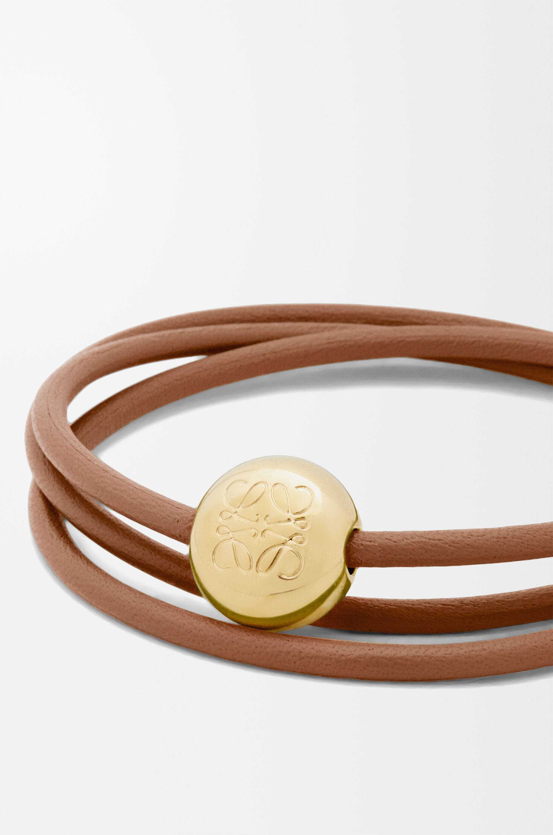 【正規品直輸入】 Pebble bracelet in calfskin Beige - LOEWE アクセサリー