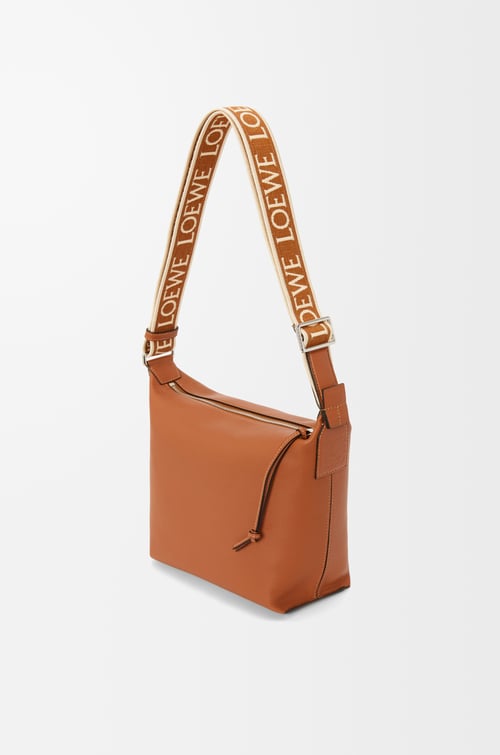 LOEWE Bolso bandolera Cubi pequeño en piel de ternera y jacquard Marrón Claro