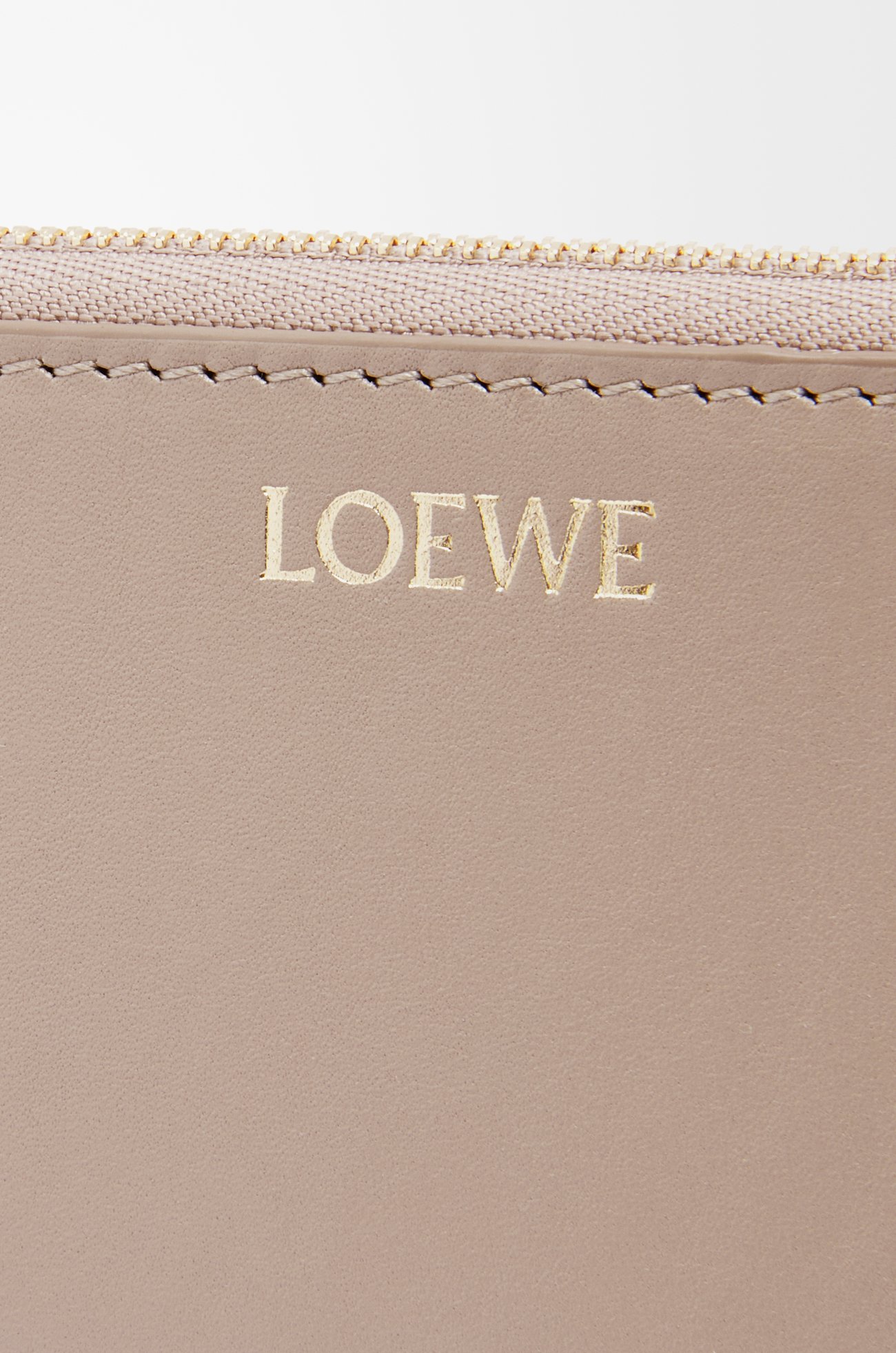 LOEWE Knot zip around wallet in shiny nappa calfskin Sand/Tropical Green plp_rd
