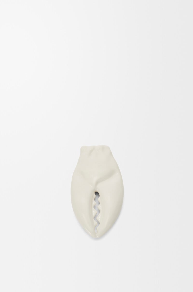 Large Claw brooch in ceramic by LOEWE