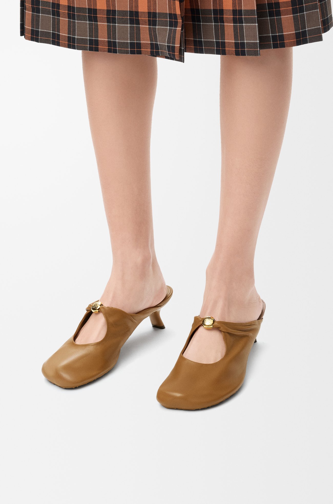 LOEWE Pebble Soft mule in nappa lambskin Oak