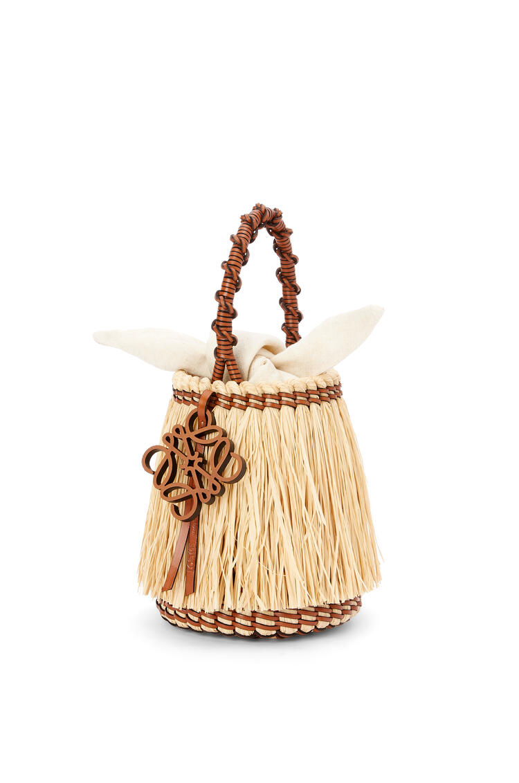 LOEWE Small Frayed Bucket bag in raffia and calfskin Natural/Tan
