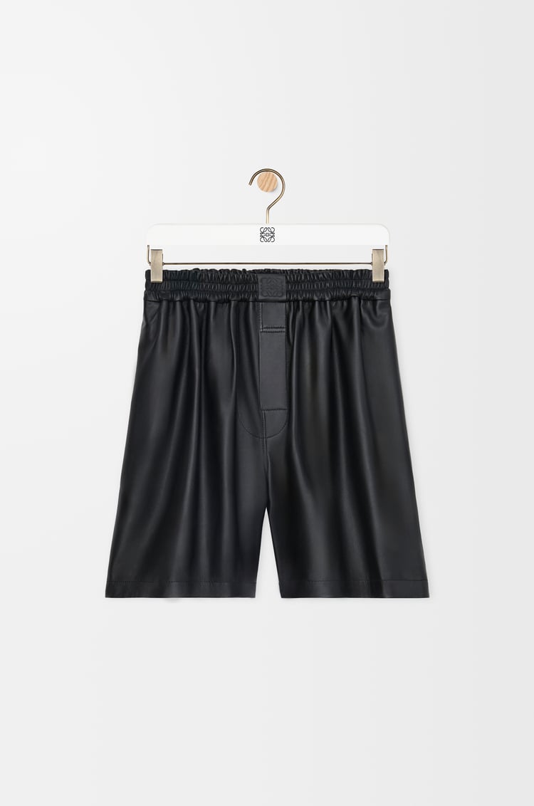 LOEWE Pantalón corto en piel napa de cordero Negro