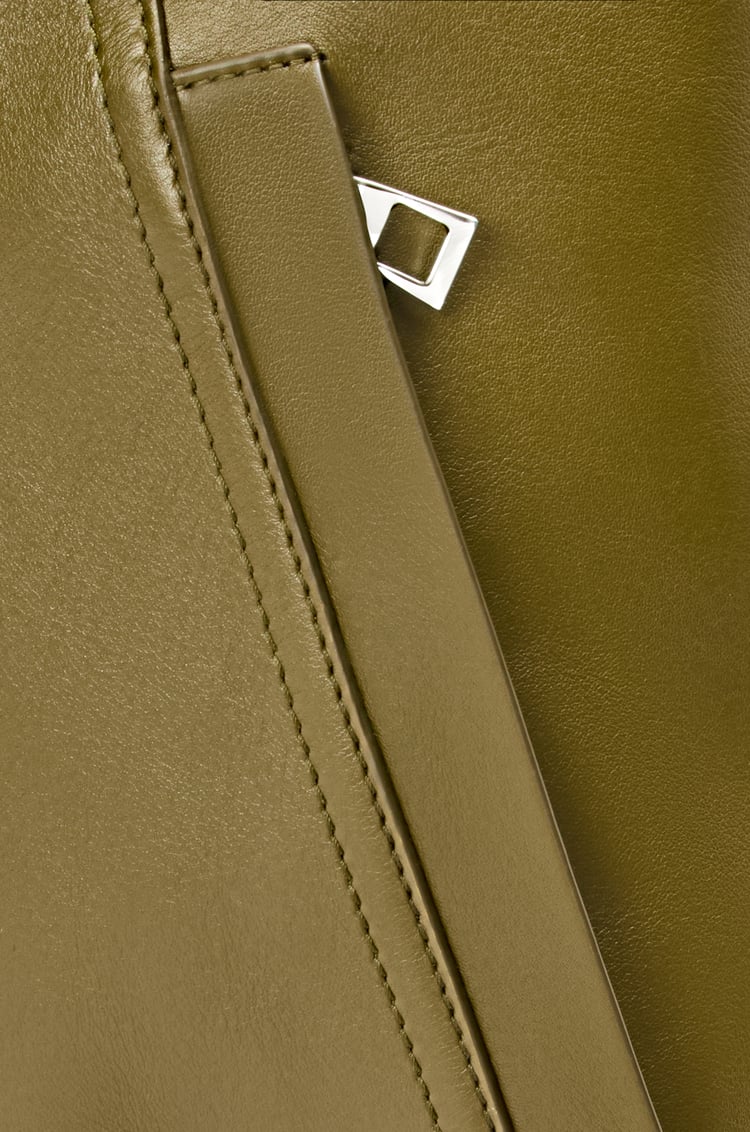 LOEWE フラメンコ バックパック（シャイニーサプルカーフ） オリーブ