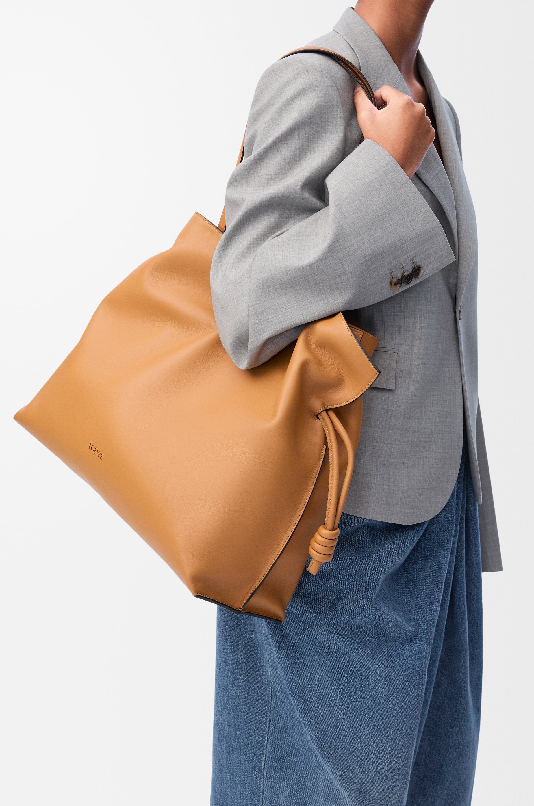 フラメンコクラッチ XL（ナパカーフ） ベージュ - LOEWE