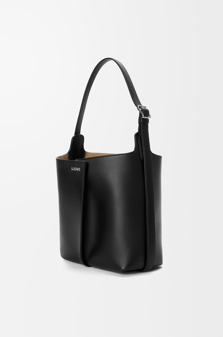 LOEWE Bolso Bilbao bucket mediano en piel de ternera lisa Negro