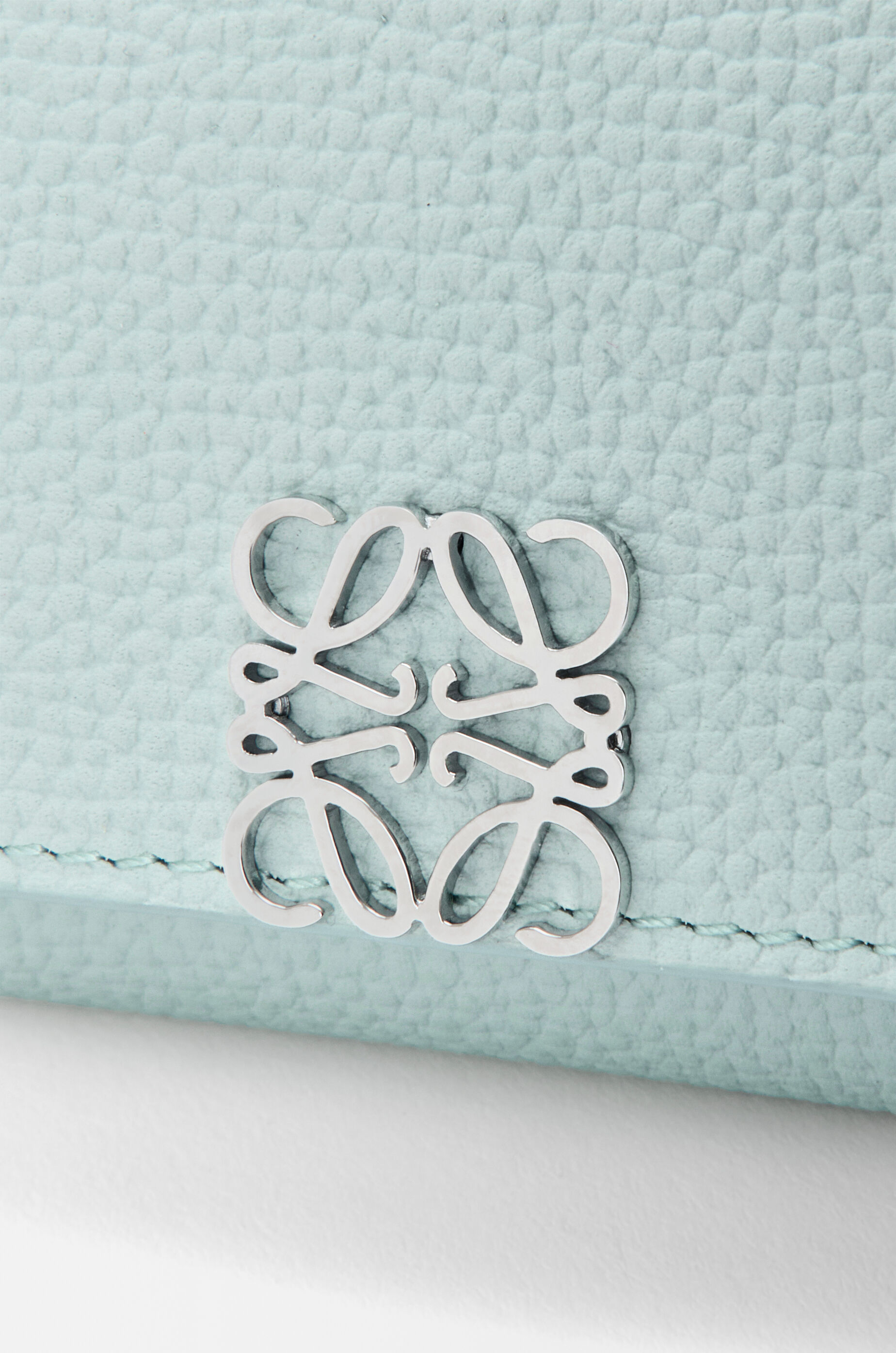 アナグラム トライフォールド ウォレット（ペブルグレインカーフ