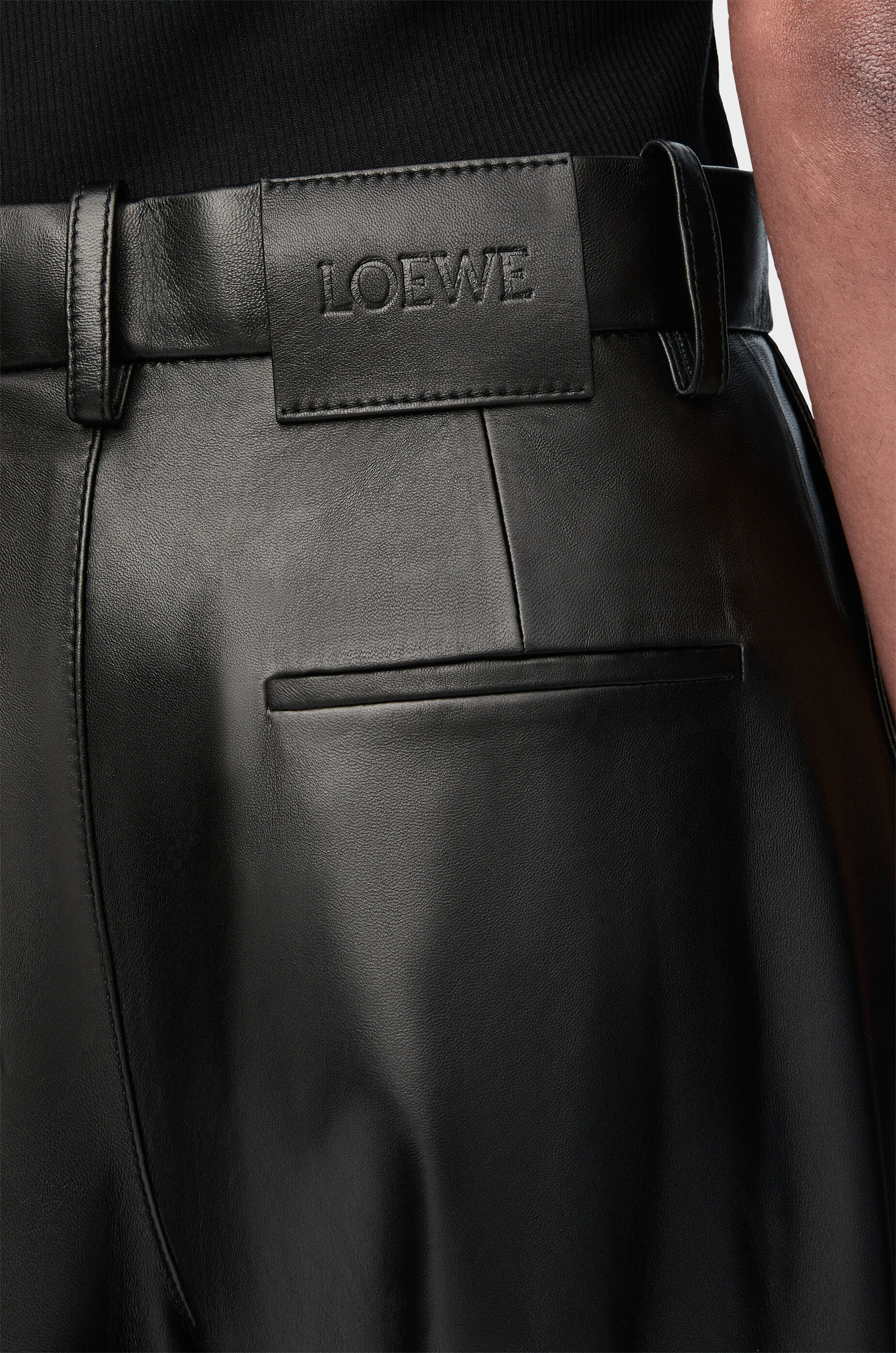 ＊国内発送♪LOEWE★ロエベ★バレル トラウザーズ（ナパラム）＊ バレル トラウザーズ（ナパラム） ブラック - LOEWE