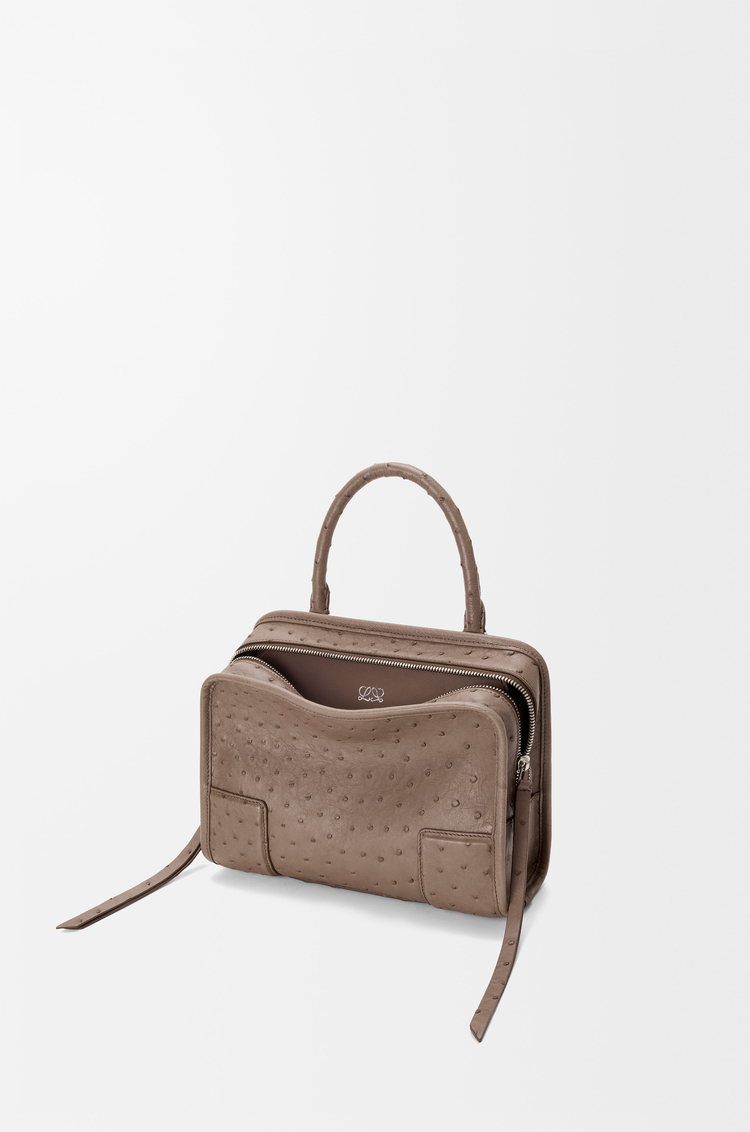 LOEWE Petit sac Amazona 180 en cuir d'autruche Taupe Foncé