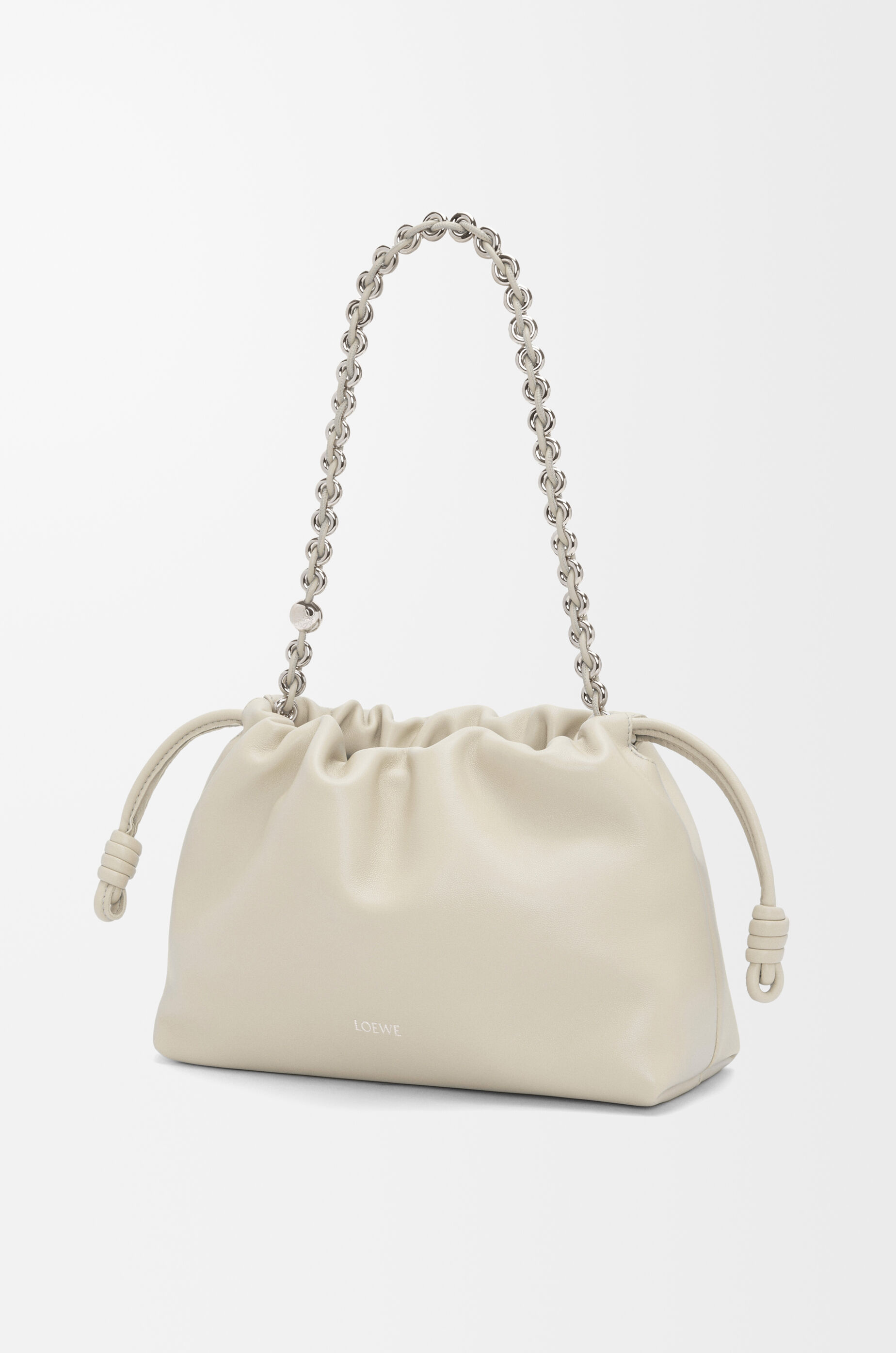 LOE MEDIUM 30 FLAMENCO KNOT IN BEIGE LAMBSKIN