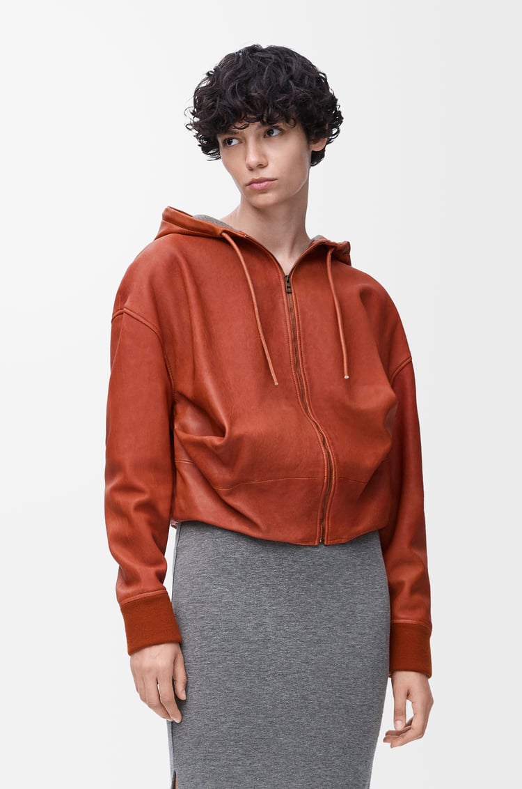 LOEWE Sudadera drapeada con capucha en piel napa de cordero Naranja