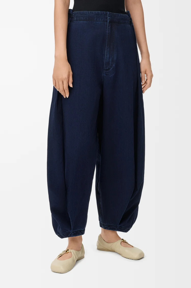 LOEWE Drapierte Jeans aus Denim Dark Indigo