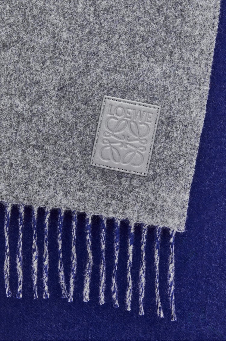 LOEWE Scarf in wool and cashmere Grey/Blue