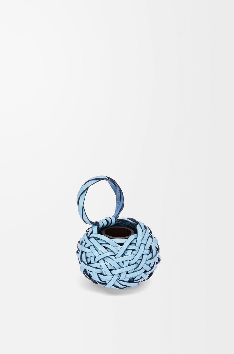 LOEWE 牛皮革和竹子编织鸟巢花瓶 浅蓝色