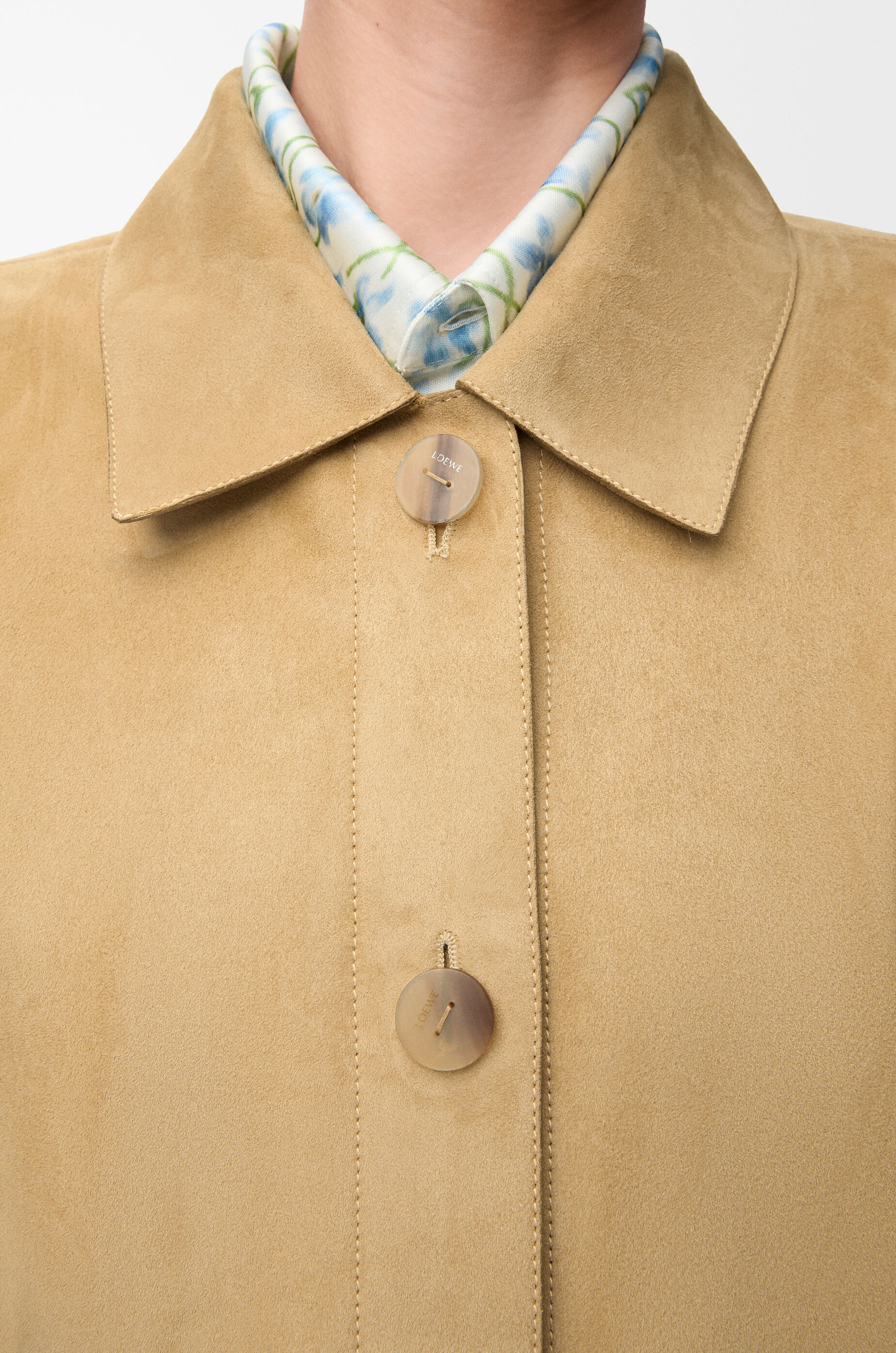 ターンアップ ジャケット（スエードラム） ゴールド - LOEWE