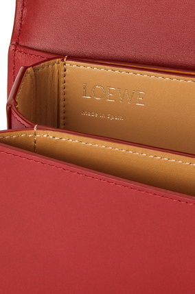 LOEWE 小号 Goya 丝绸牛皮革手袋 鲜红色